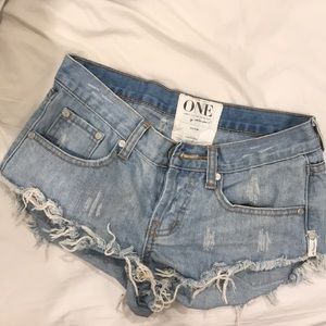 One Teaspoon Bonita’s Cutoff Shorts